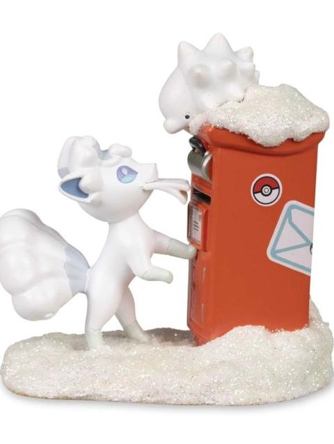 Holiday Well Wishes Holiday Pokémon Village Figure