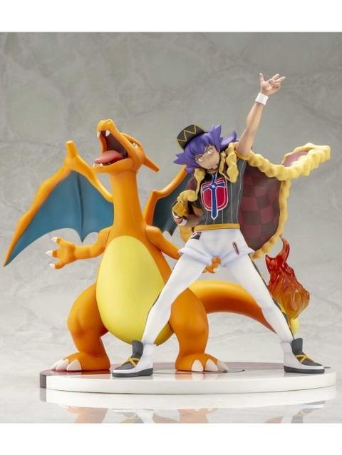 Kotobukiya Leon & Charizard Figures