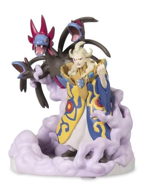 Ghetsis & Hydreigon Pokémon Trainers Figure